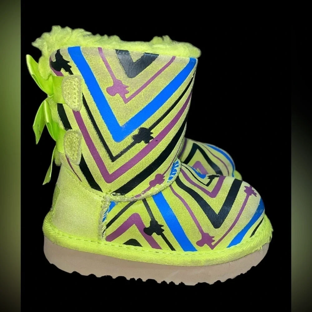 UGG Australia Toddler Bailey Bow II Galactic Print  Boots  Size 6